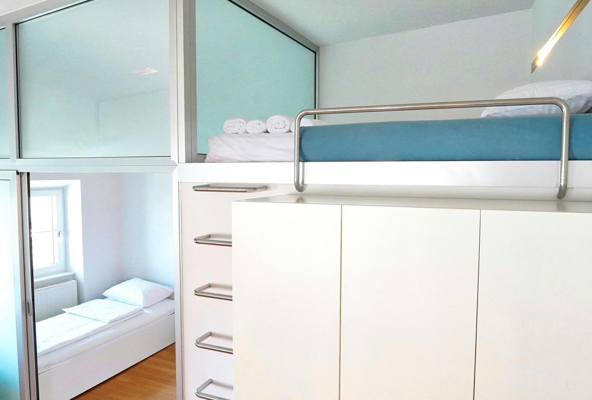 Poet Apartment Ljubljana Bagian luar foto